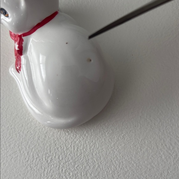 Vintage Mid-Century Ceramic Kitten/Cat Salt & Pepper Shakers, Red Bow Detail - Picture 11 of 16